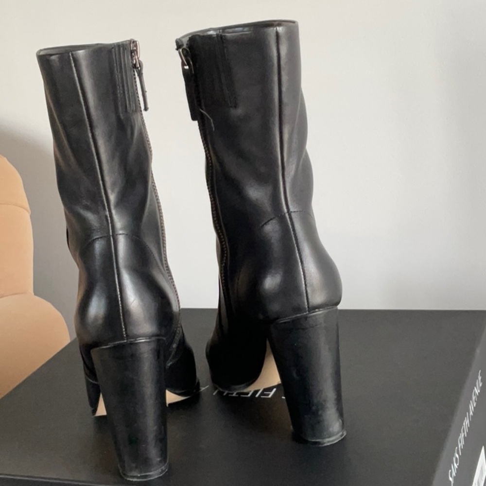 Saks Fifth Avenue Black Leather Calf Boots / Size 8.5M - Picture 6 of 16